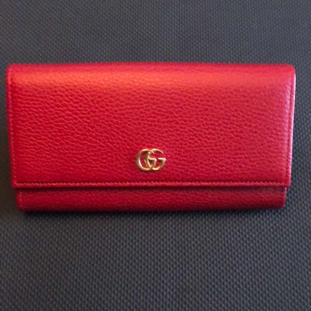Gucci chain wallet bag